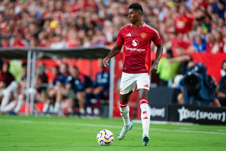 Marcus Rashford phản ứng các huyền thoại Man United - Ảnh 2.